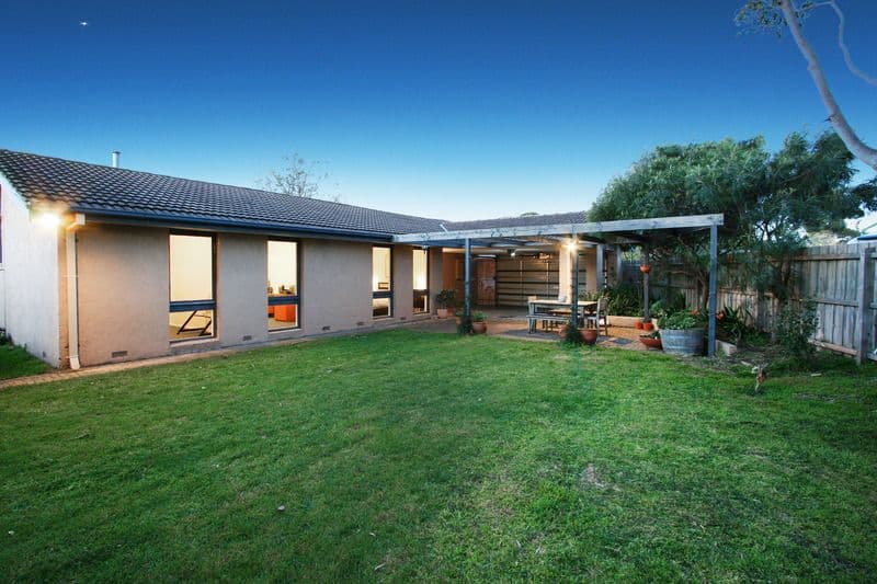 7 Saxil Court, SEAFORD VIC 3198, Seaford - Thumbnail 8