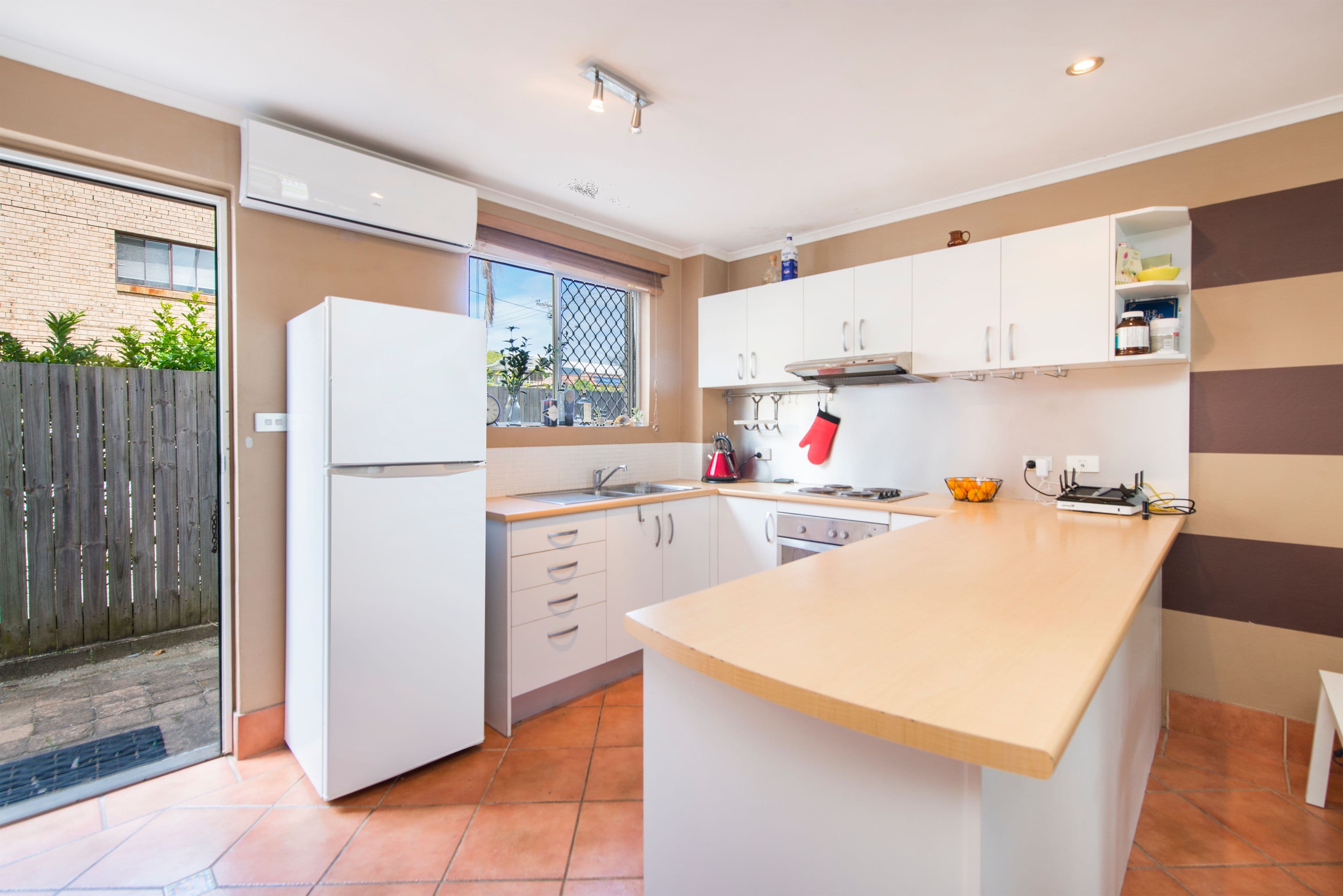 28 Peerless Avenue, Mermaid Beach QLD 4218, Mermaid Beach - Image 1