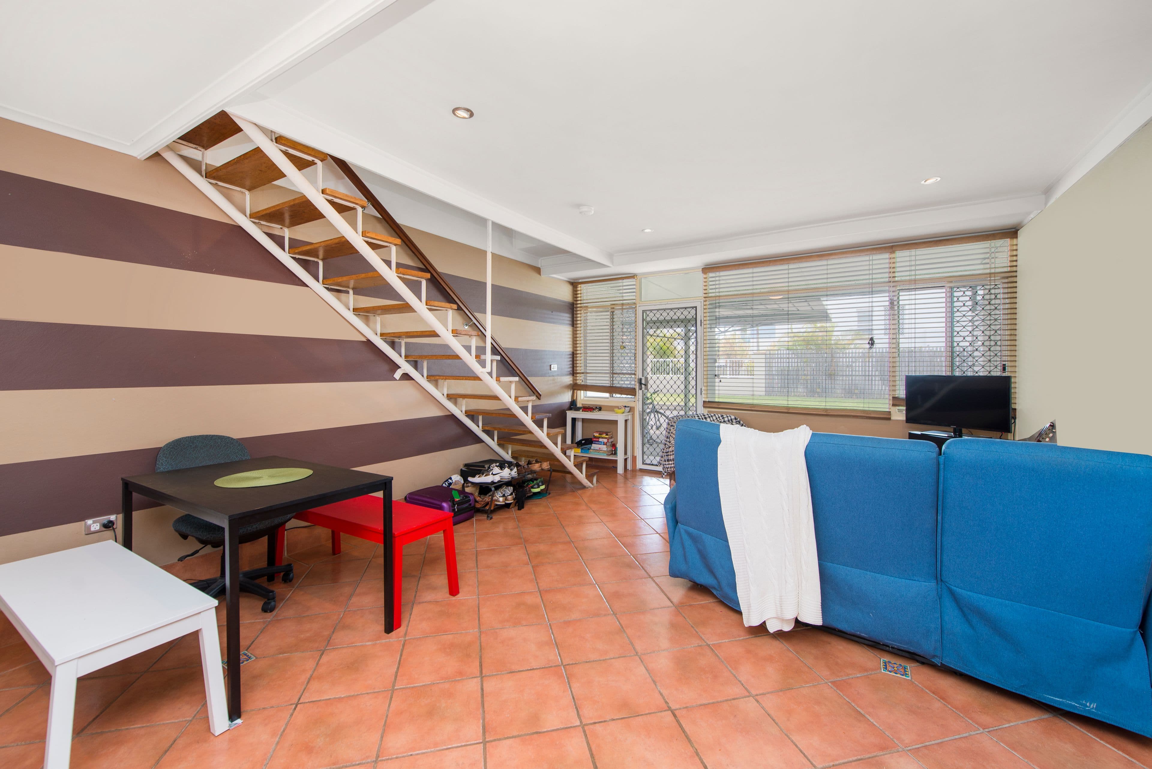 28 Peerless Avenue, Mermaid Beach QLD 4218, Mermaid Beach - Thumbnail 2
