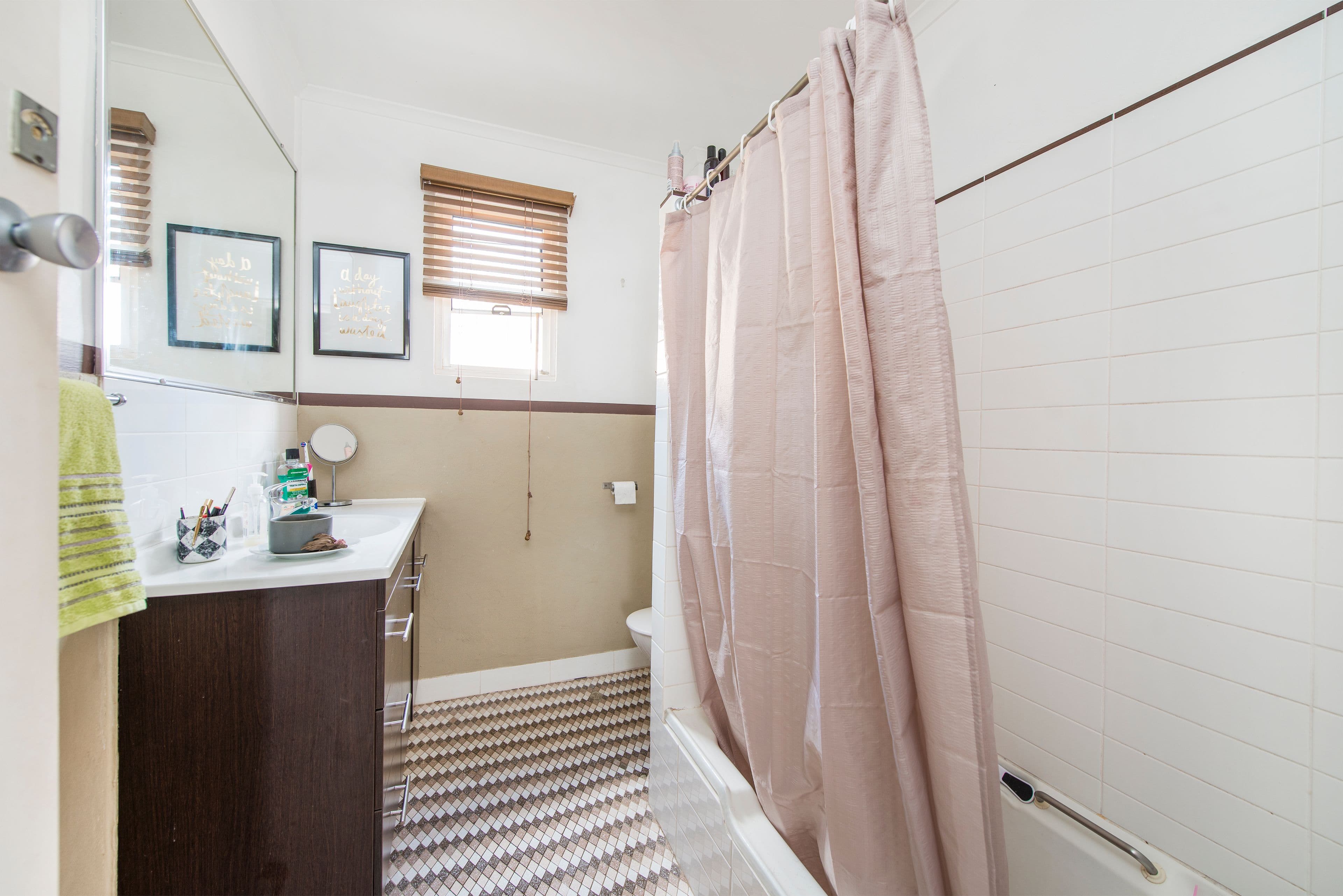 28 Peerless Avenue, Mermaid Beach QLD 4218, Mermaid Beach - Thumbnail 5