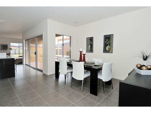 10 Nottingham Close, CRAIGIEBURN VIC 3064, Craigieburn - Thumbnail 4