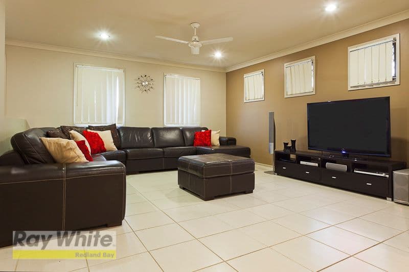6 Aqua Crescent, REDLAND BAY QLD 4165, Redland Bay - Thumbnail 3
