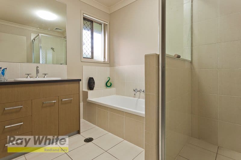 6 Aqua Crescent, REDLAND BAY QLD 4165, Redland Bay - Thumbnail 5