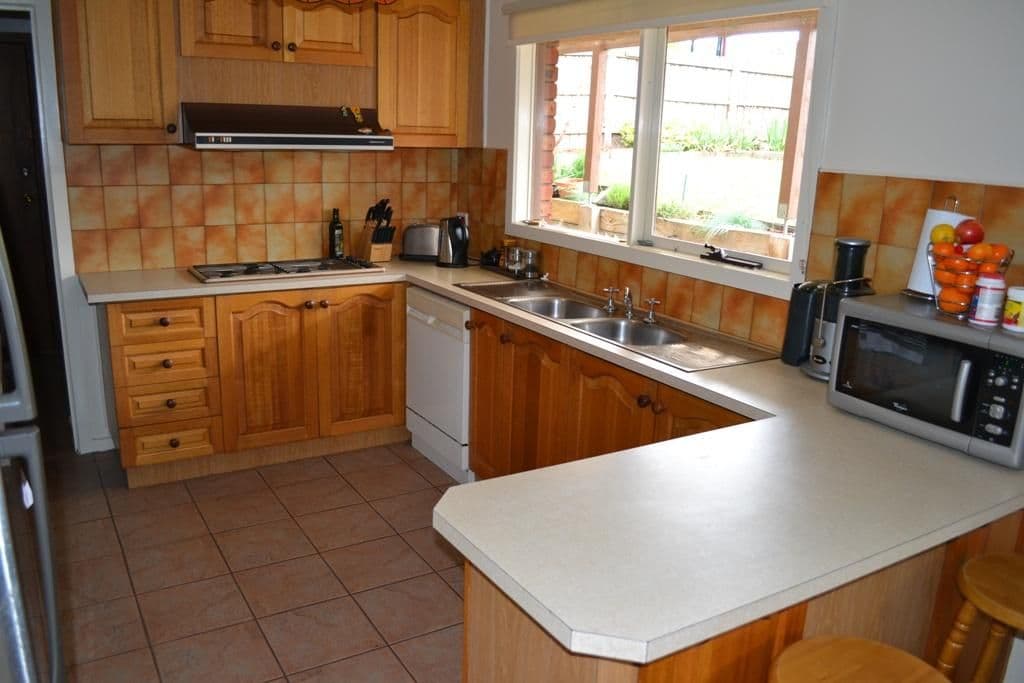 364 Elizabeth Dr, SUNBURY VIC 3429, Sunbury - Thumbnail 2