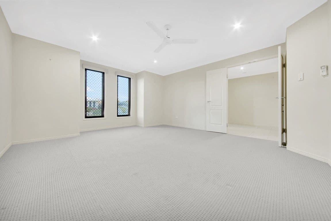 10 Briffney Street, Kirkwood QLD 4680, Kirkwood - Thumbnail 2