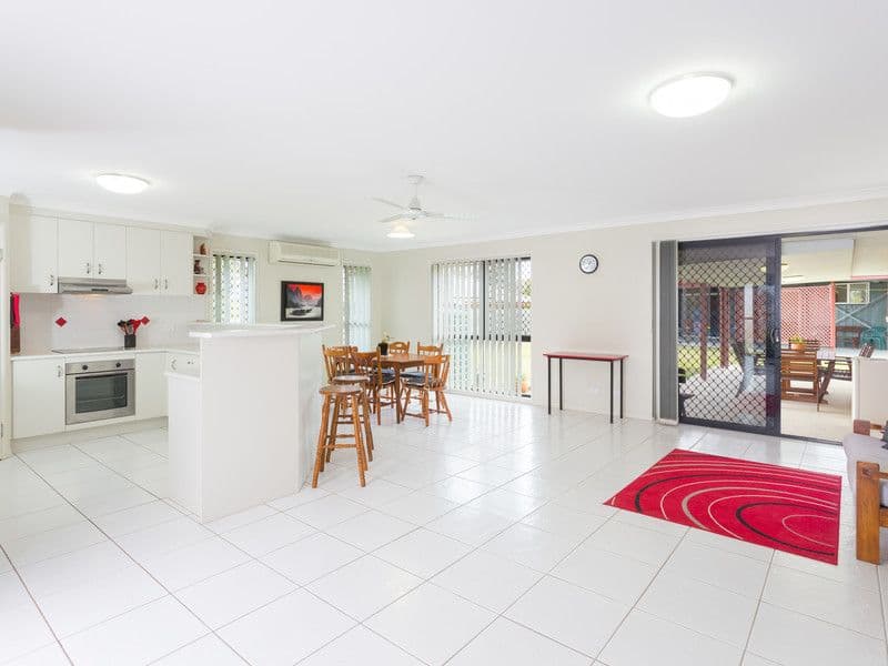 9 Amie Louise Place, BELLMERE QLD 4510, Bellmere - Thumbnail 2