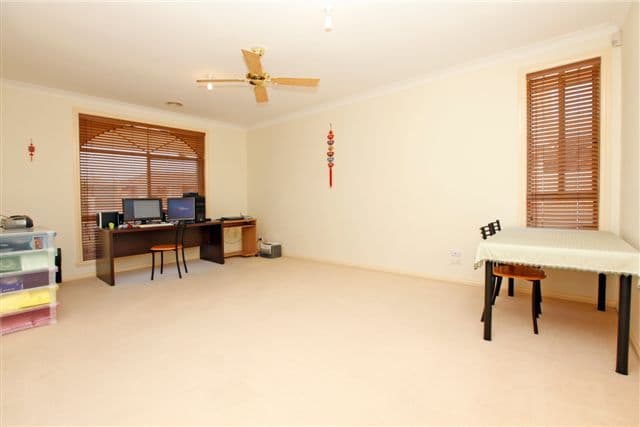 10    Abbott Court, CRAIGIEBURN VIC 3064, Craigieburn - Thumbnail 8