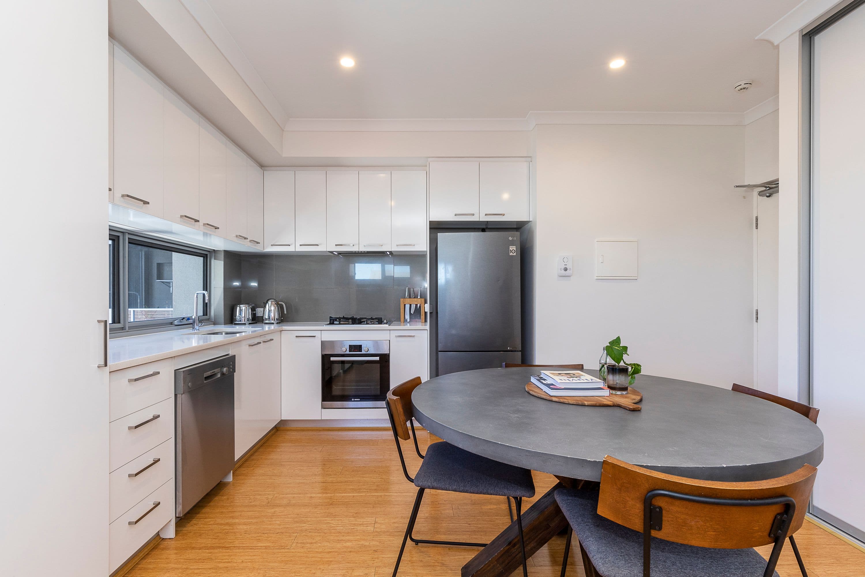 18 Brady Street, Mount Hawthorn WA 6016, Mount Hawthorn - Thumbnail 4