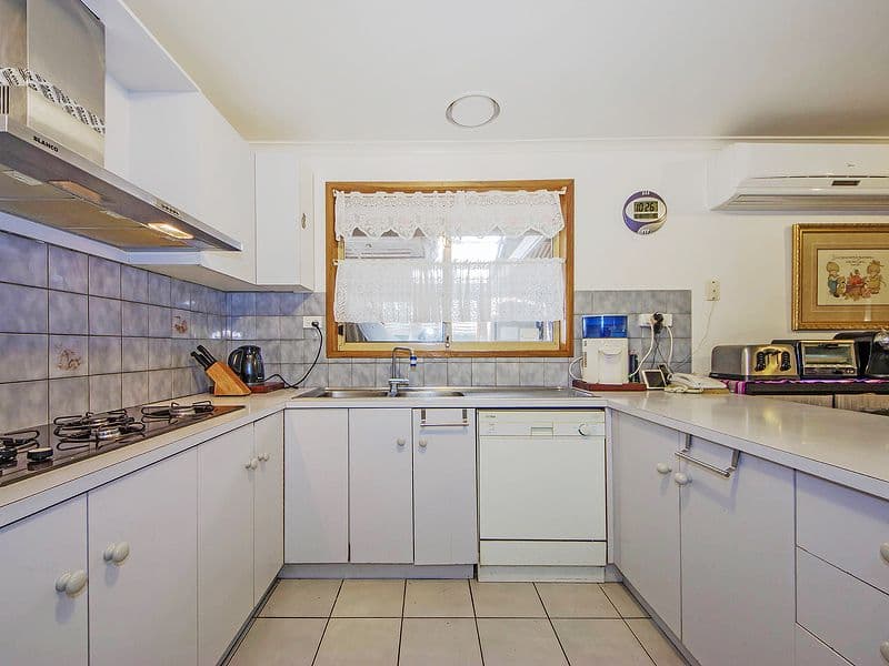 95 Bellbridge Drive, HOPPERS CROSSING VIC 3029, Hoppers Crossing - Thumbnail 6