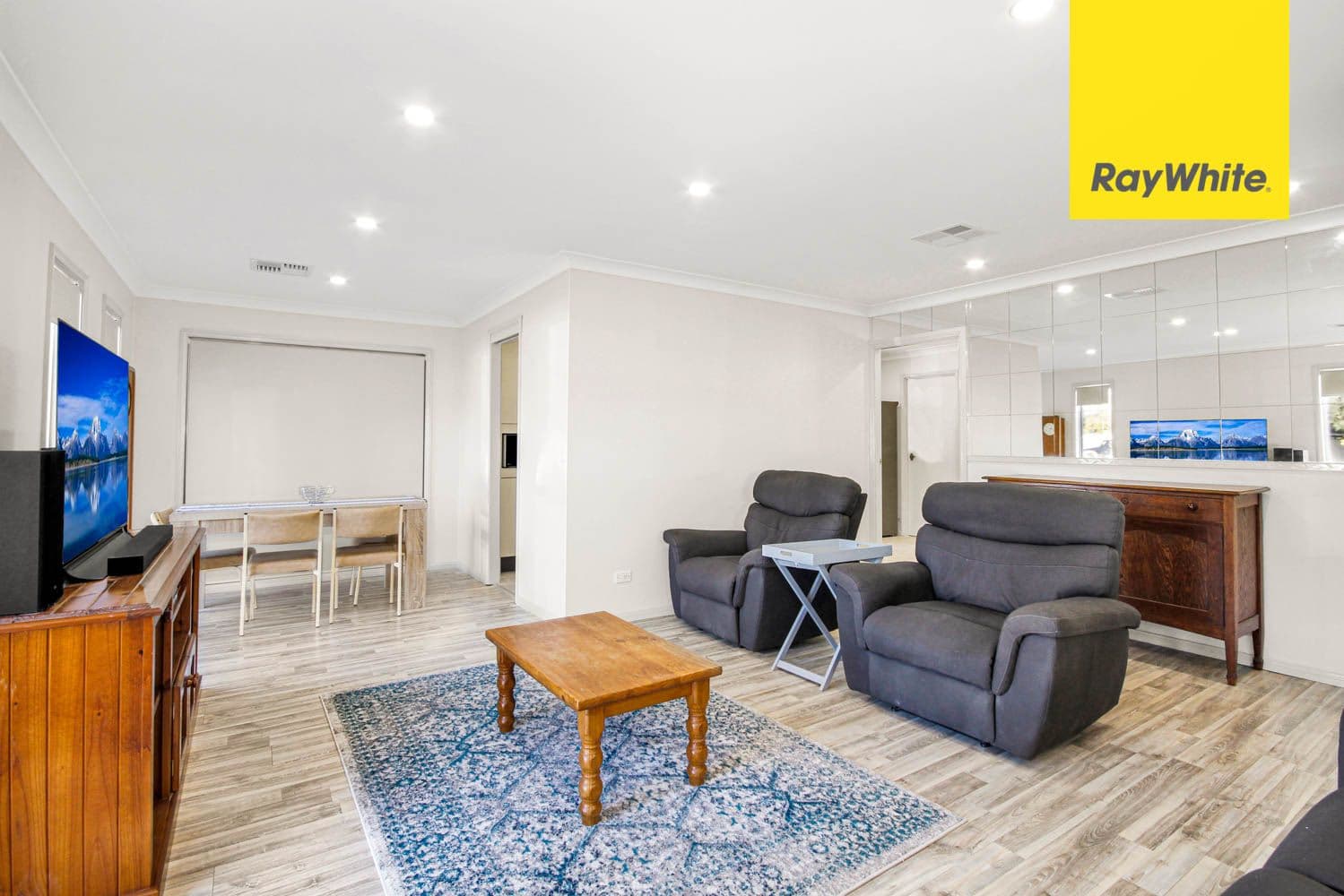 27 Kirsty Crescent, Hassall Grove NSW 2761, Hassall Grove - Thumbnail 2