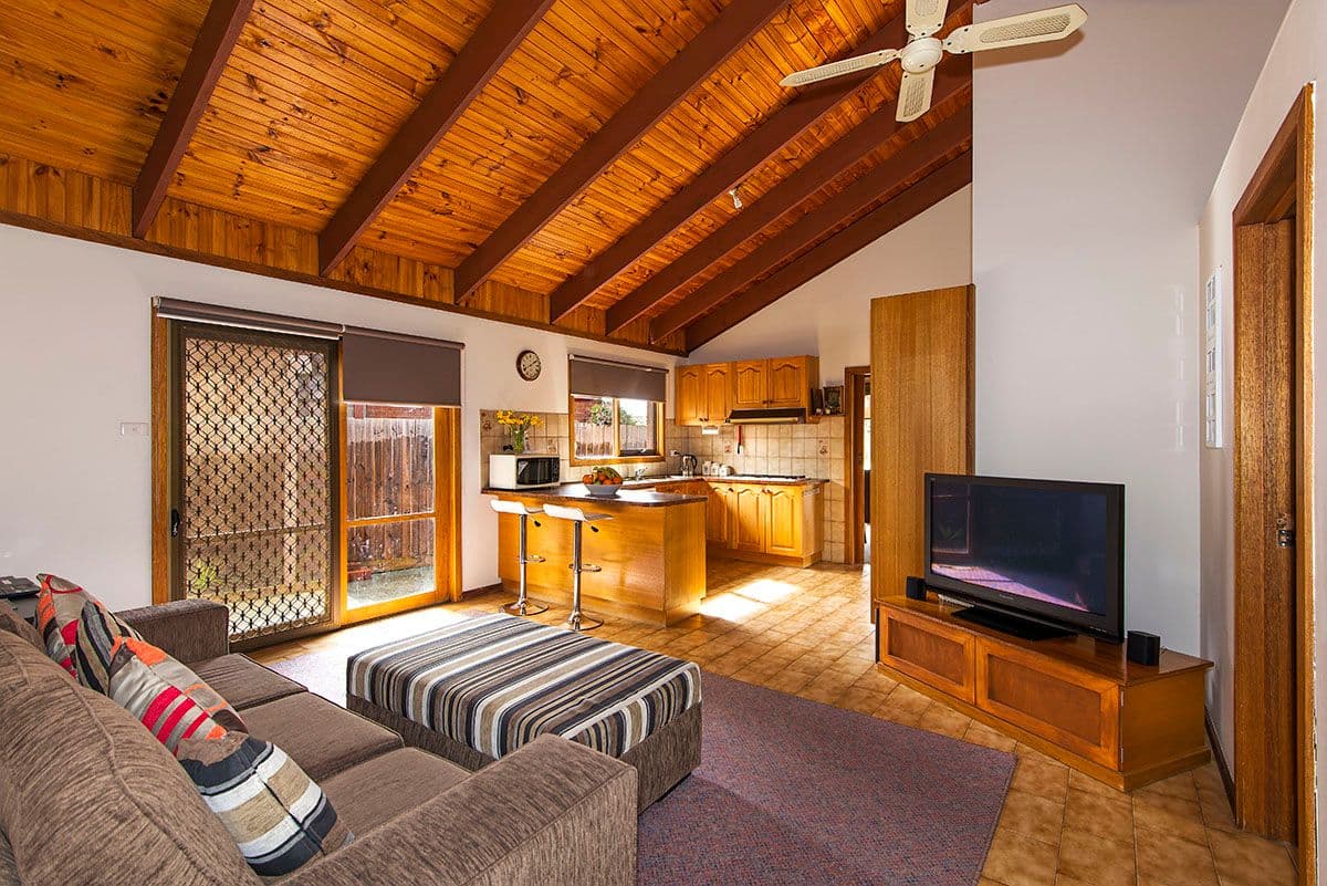 2 Hargrave Court, MILL PARK VIC 3082, Mill Park - Thumbnail 4