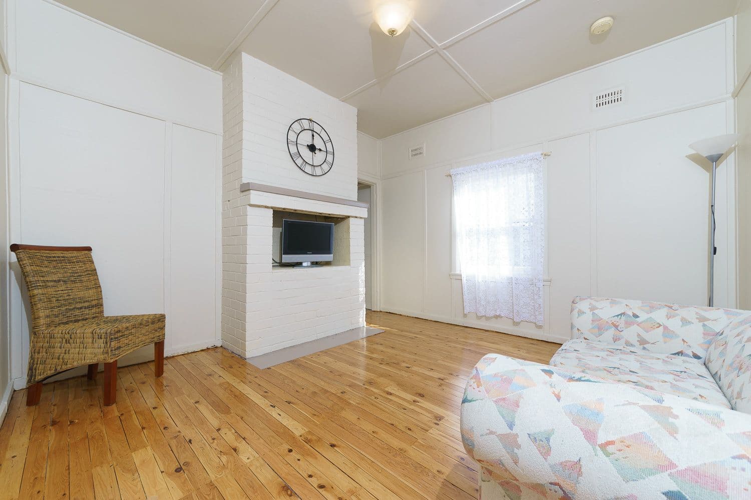 46 Bourke Road, Ettalong Beach NSW 2257, Ettalong Beach - Thumbnail 2