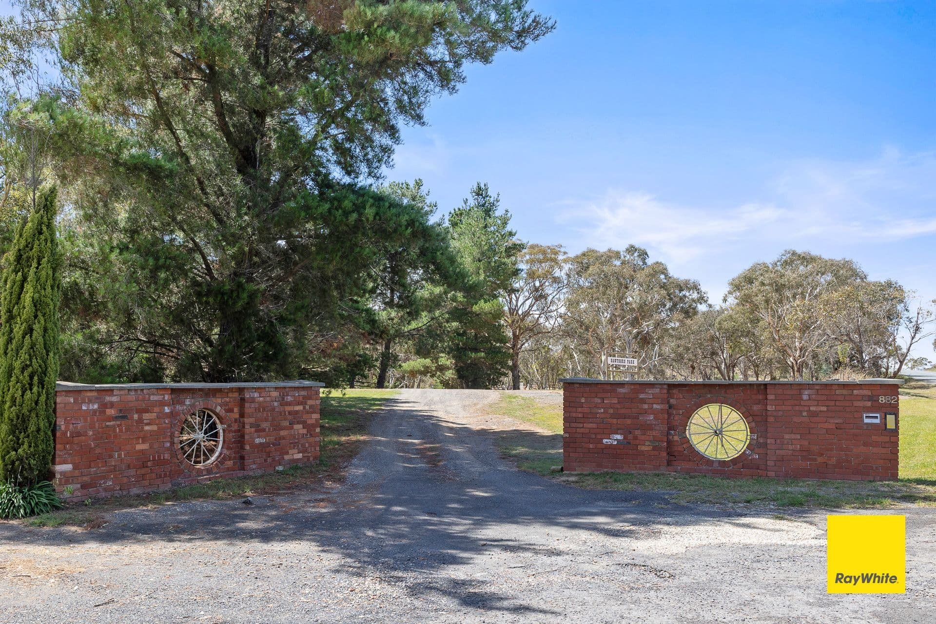 882 Bungendore Road, Bywong NSW 2621, Bywong - Thumbnail 2