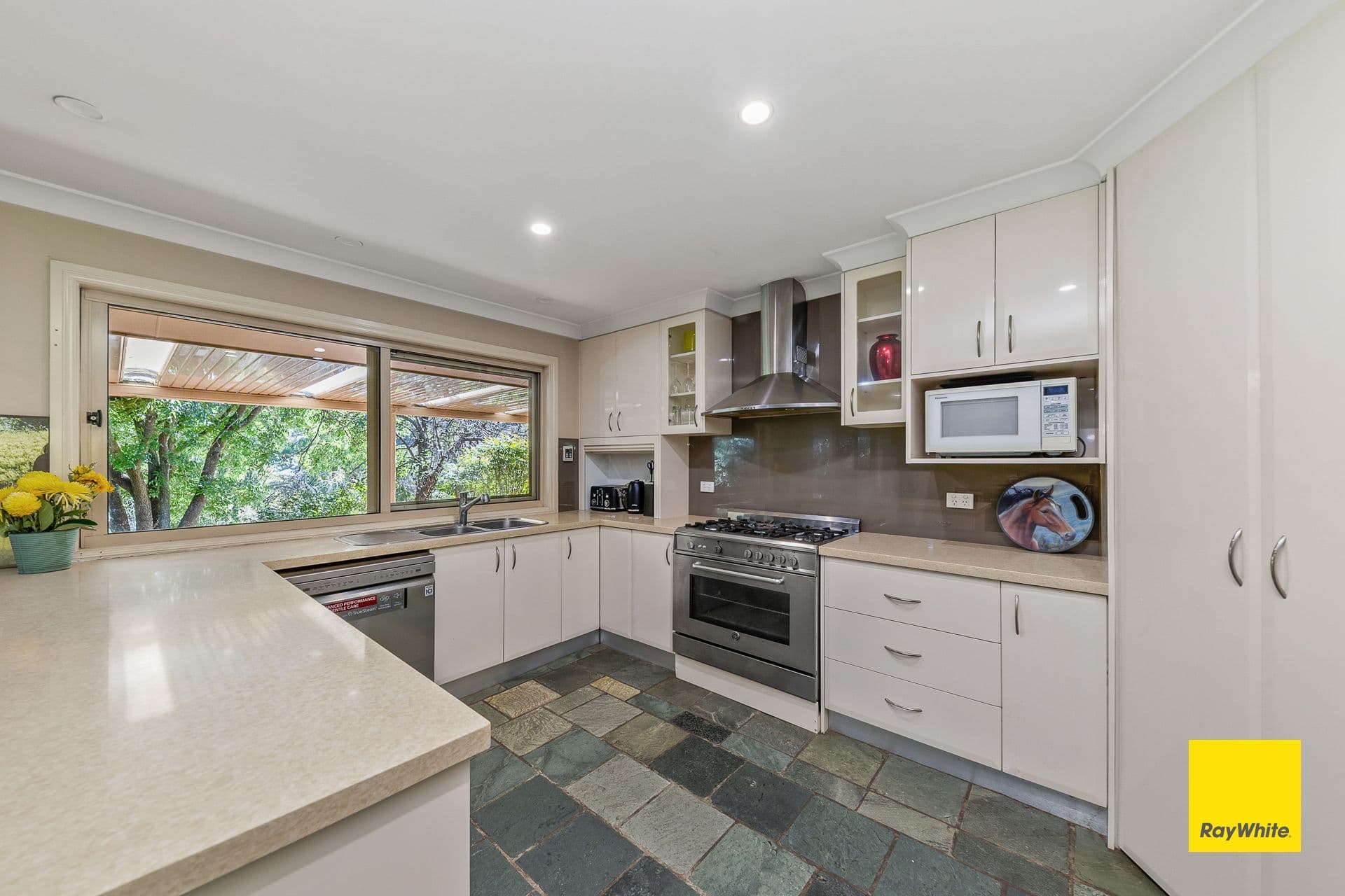 882 Bungendore Road, Bywong NSW 2621, Bywong - Thumbnail 4