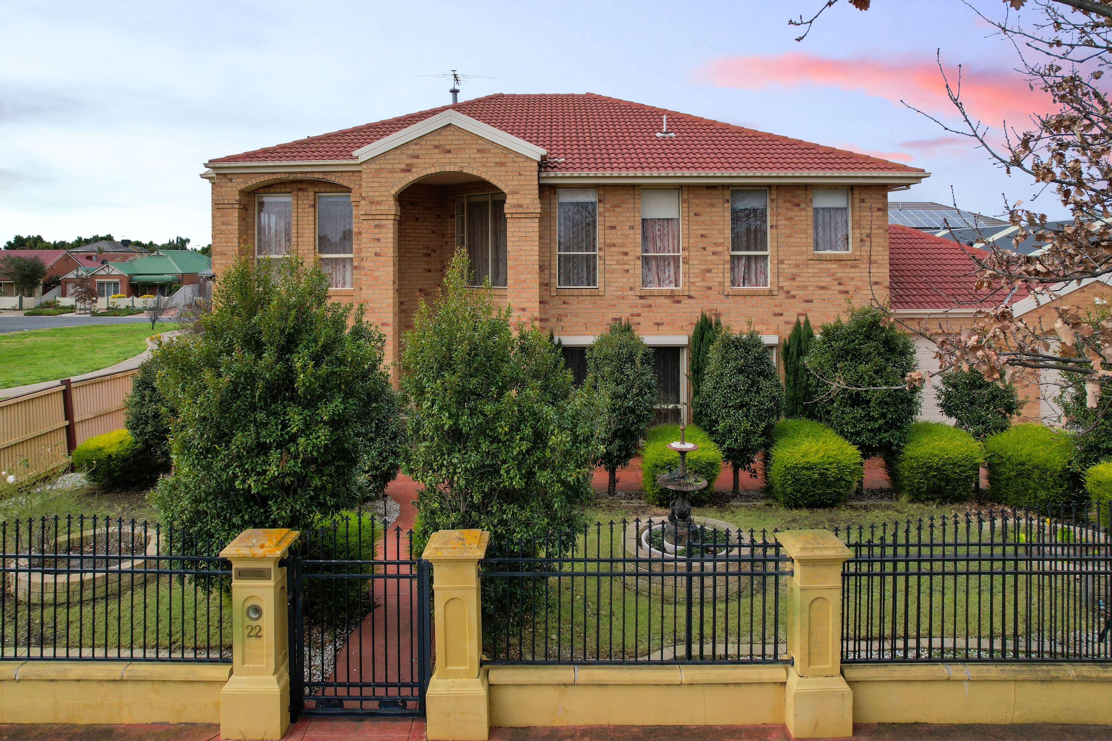 22 St Georges Avenue, Caroline Springs VIC 3023, Caroline Springs - Thumbnail 2