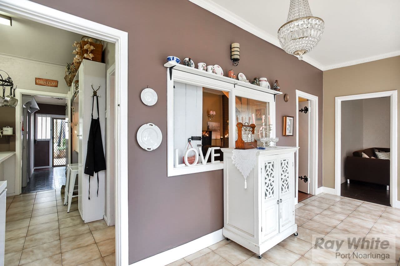 37 Clovelly Avenue, Christies Beach SA 5165, Christies Beach - Thumbnail 2