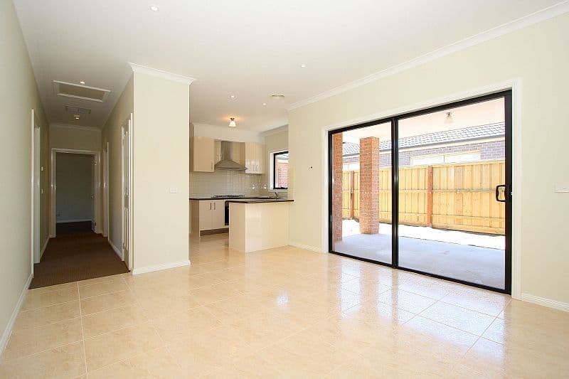8 Jezwing Avenue, SOUTH MORANG VIC 3752, South Morang - Thumbnail 5