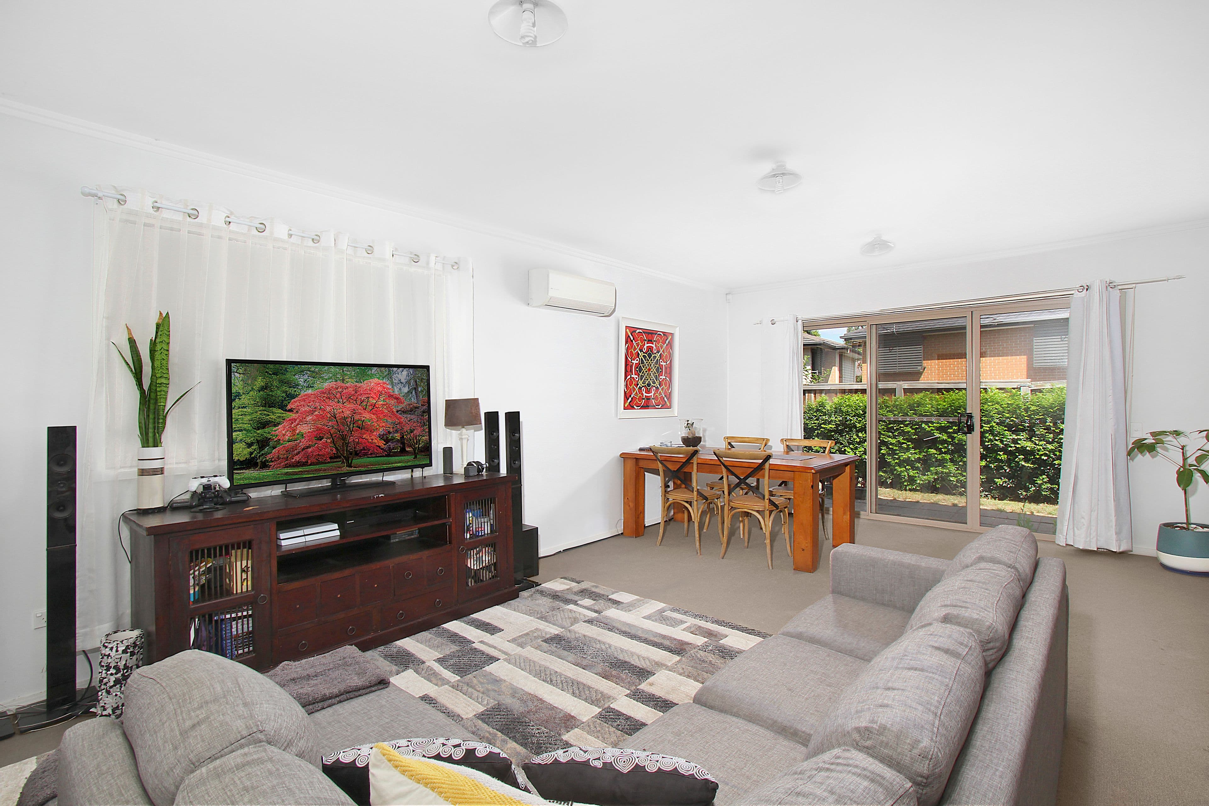13 Cronin Place, Bonnyrigg - Thumbnail 5