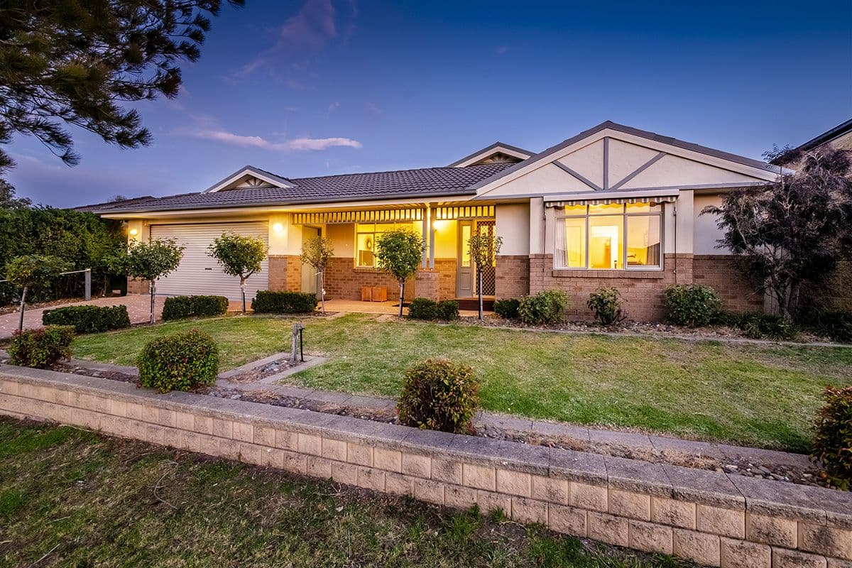 2 Baildor Court, Cranbourne VIC 3977, Cranbourne - Thumbnail 2