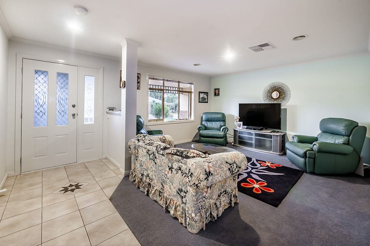 2 Baildor Court, Cranbourne VIC 3977, Cranbourne - Thumbnail 3