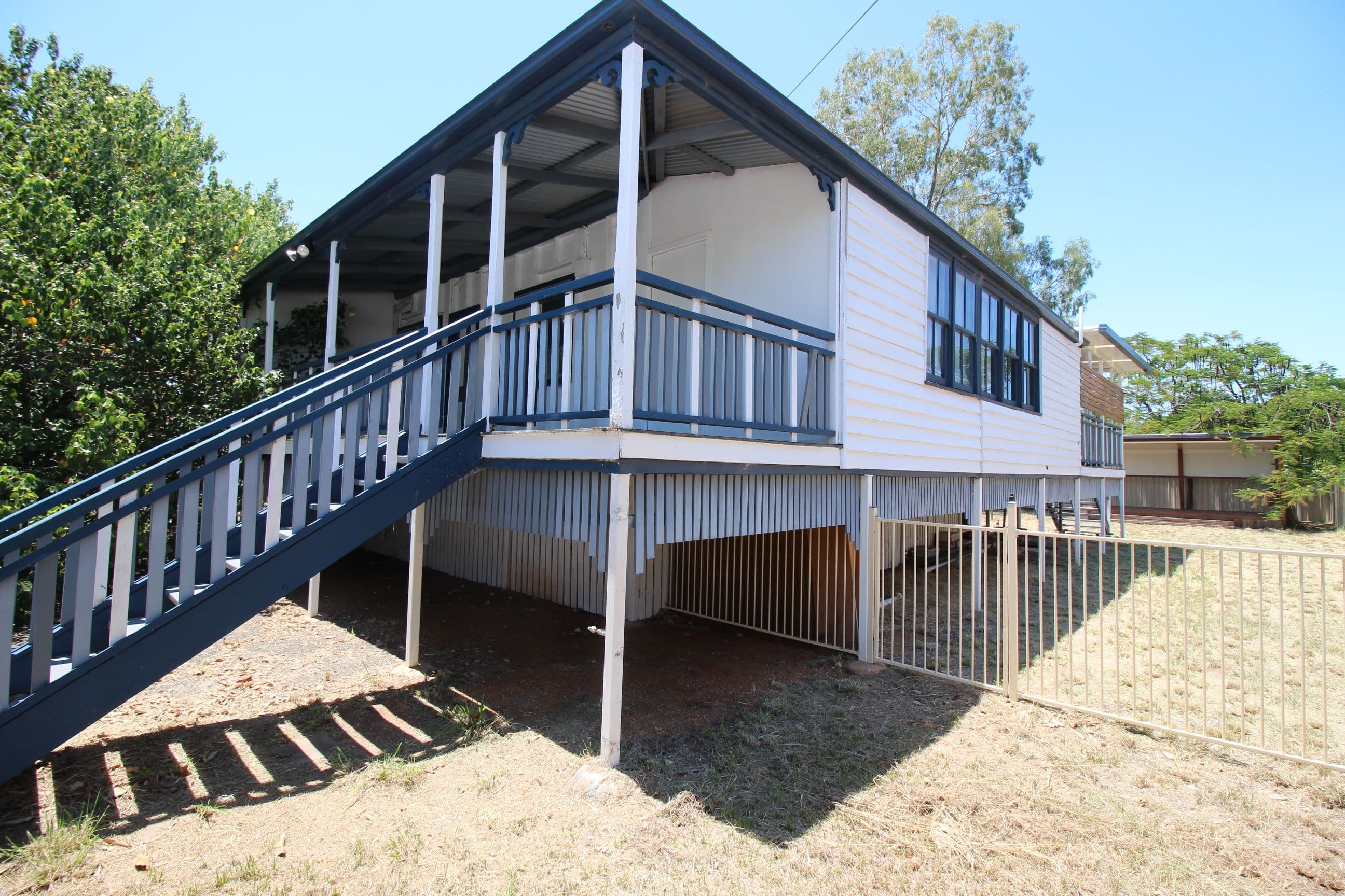 47 Theresa Street, Emerald QLD 4720, Emerald - Thumbnail 2