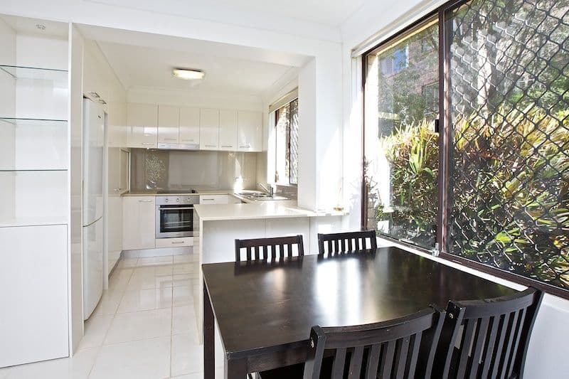 22 Genoa Street, Surfers Paradise QLD 4217, Surfers Paradise - Thumbnail 3
