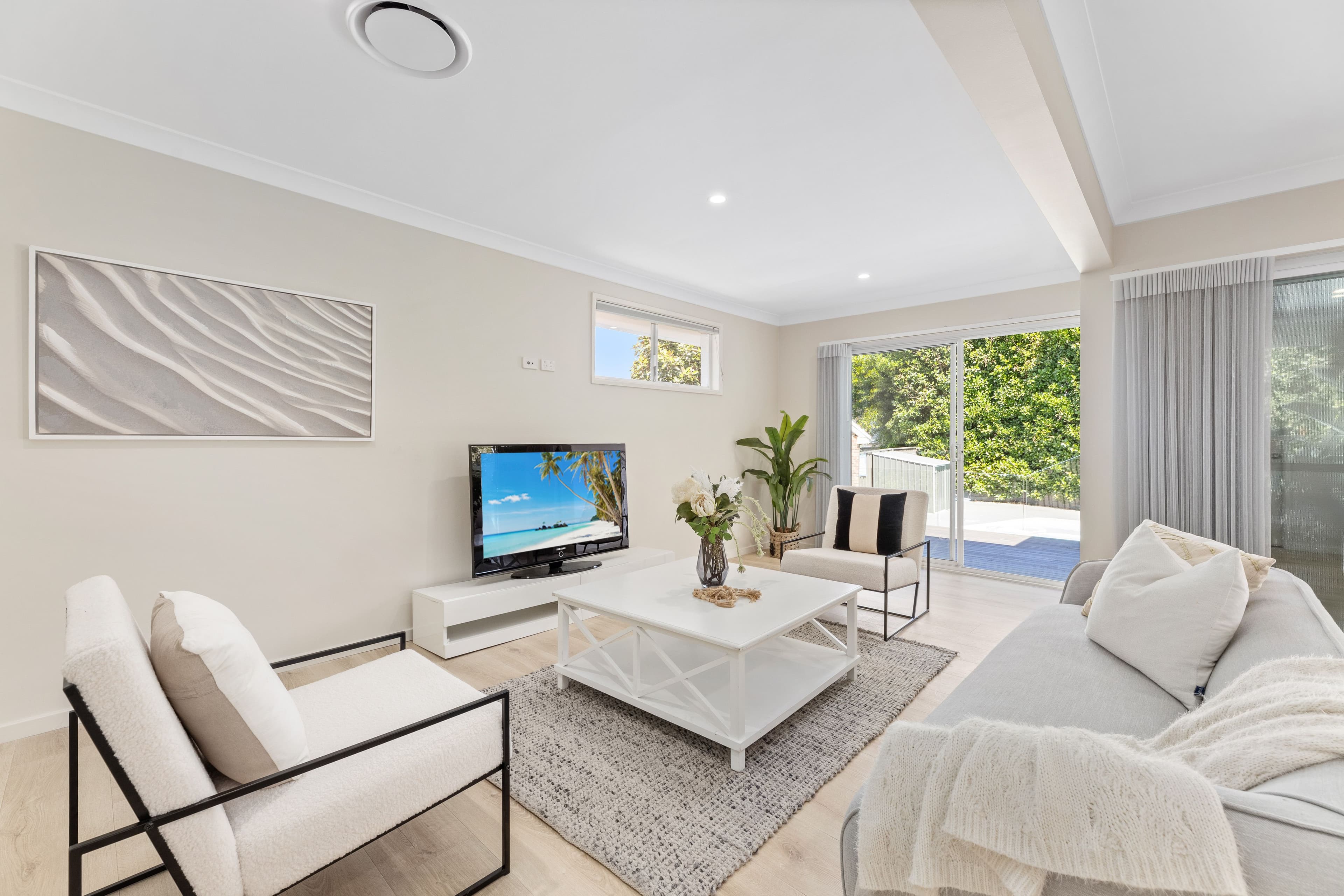 10 Field Place, Illawong NSW 2234, Illawong - Thumbnail 3
