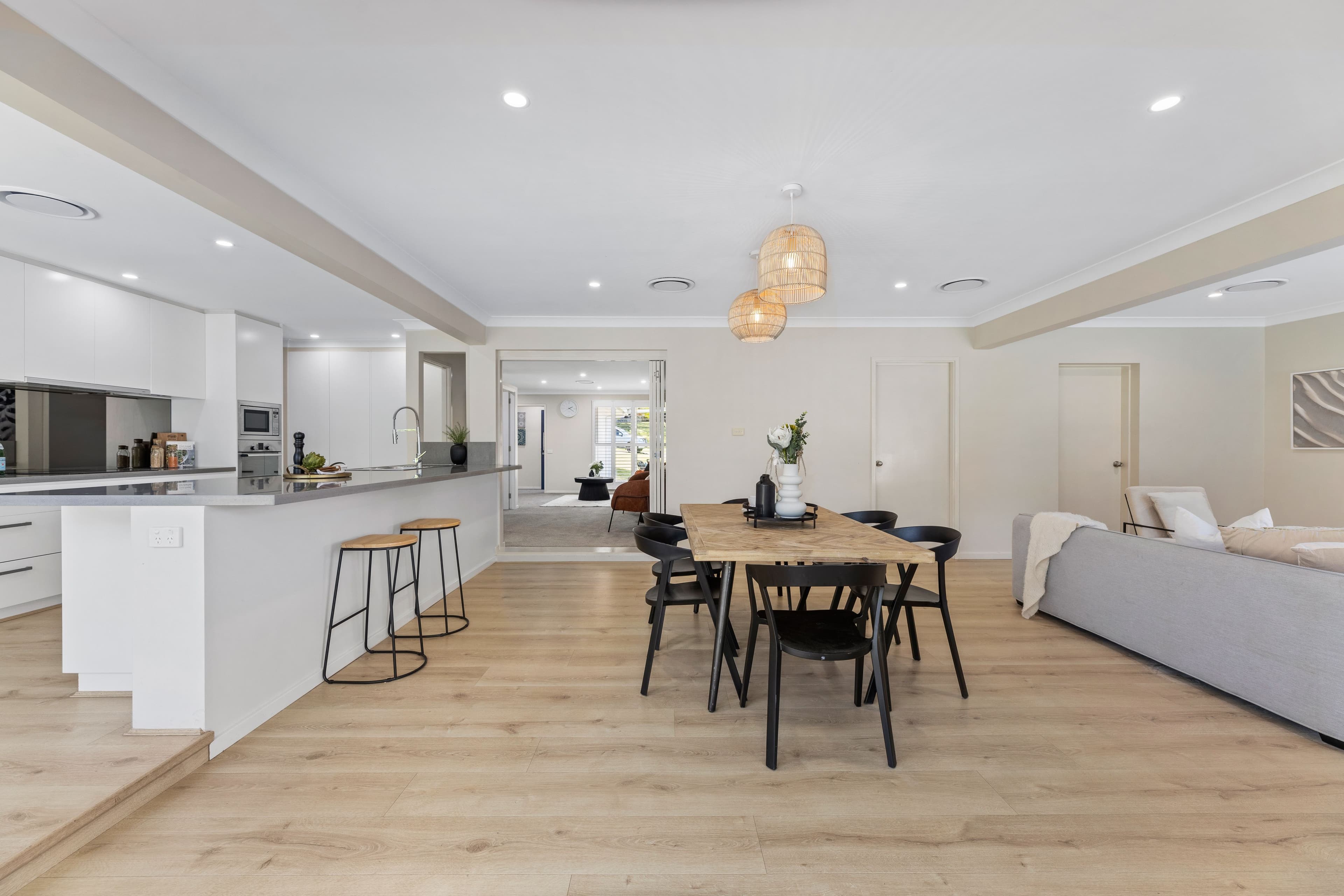 10 Field Place, Illawong NSW 2234, Illawong - Thumbnail 4