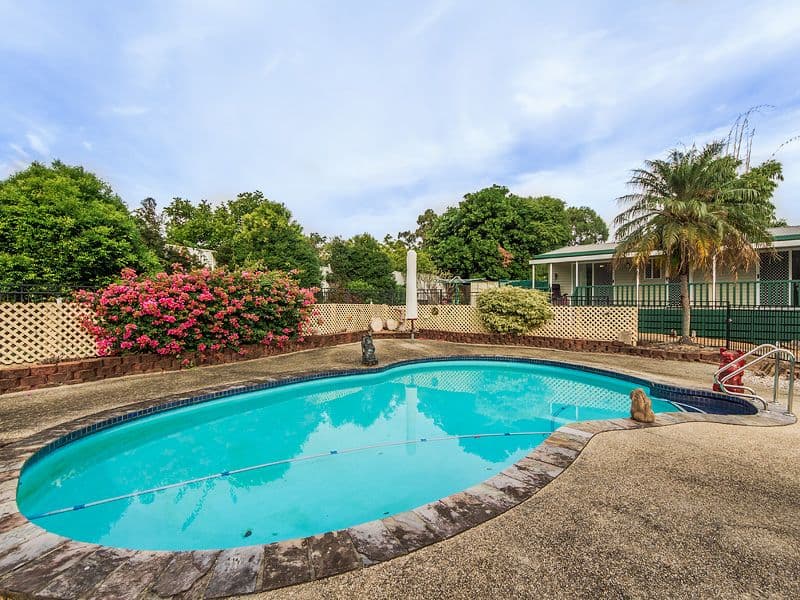 24 Oberon Way, Oxenford QLD 4210, Oxenford - Thumbnail 4