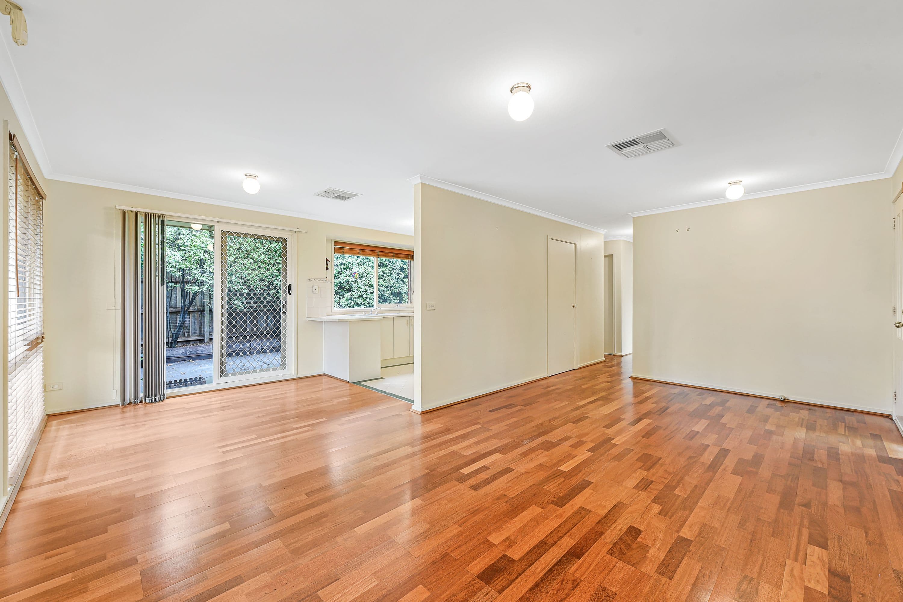 30 Highclere Avenue, Mount Waverley VIC 3149, Mount Waverley - Thumbnail 5