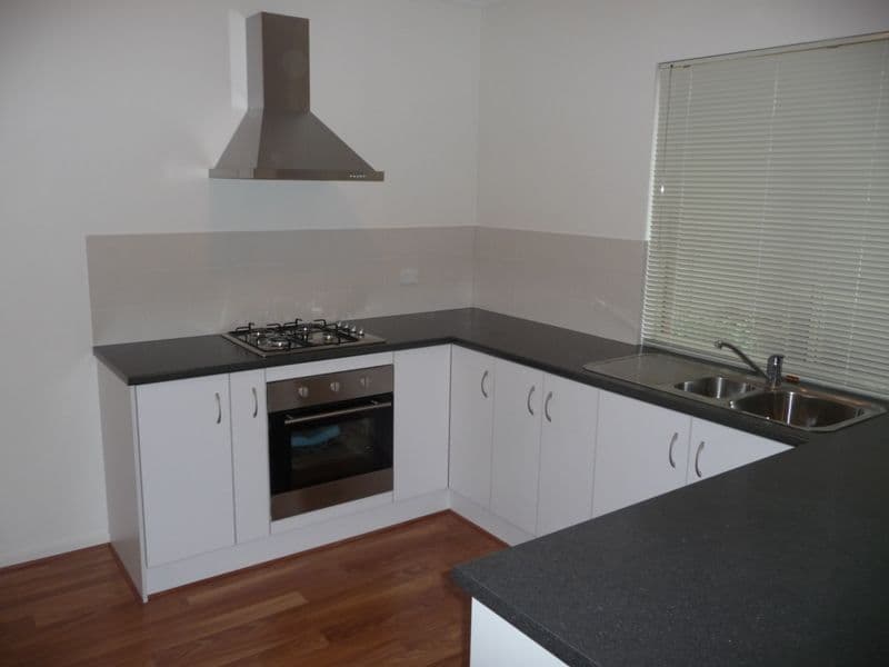 71 Kew Drive, OAKDEN SA 5086, Oakden - Thumbnail 2