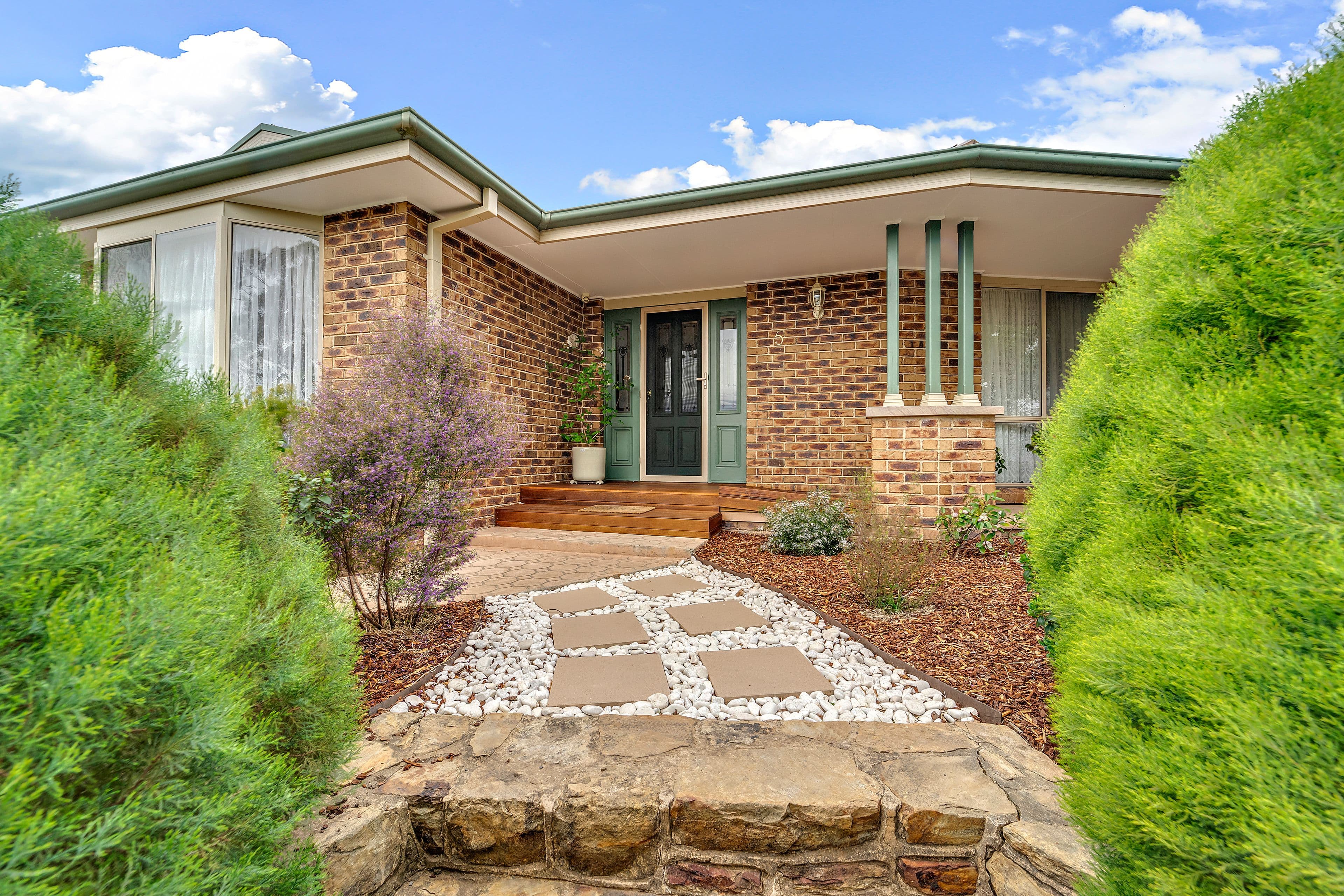 5 Lander Crescent, Amaroo ACT 2914, Amaroo - Thumbnail 2