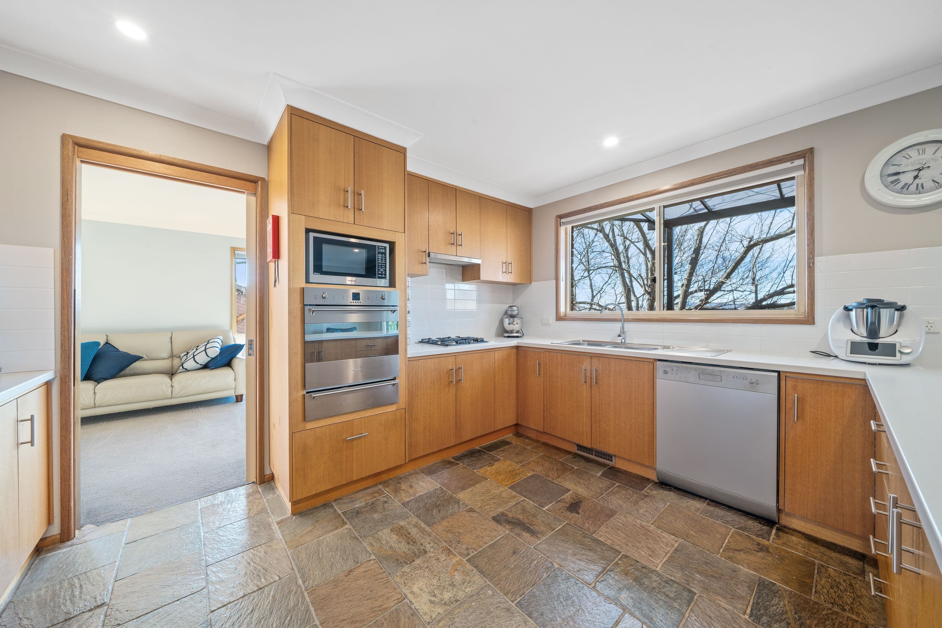33 Callaway Crescent, Gordon ACT 2906, Gordon - Thumbnail 2