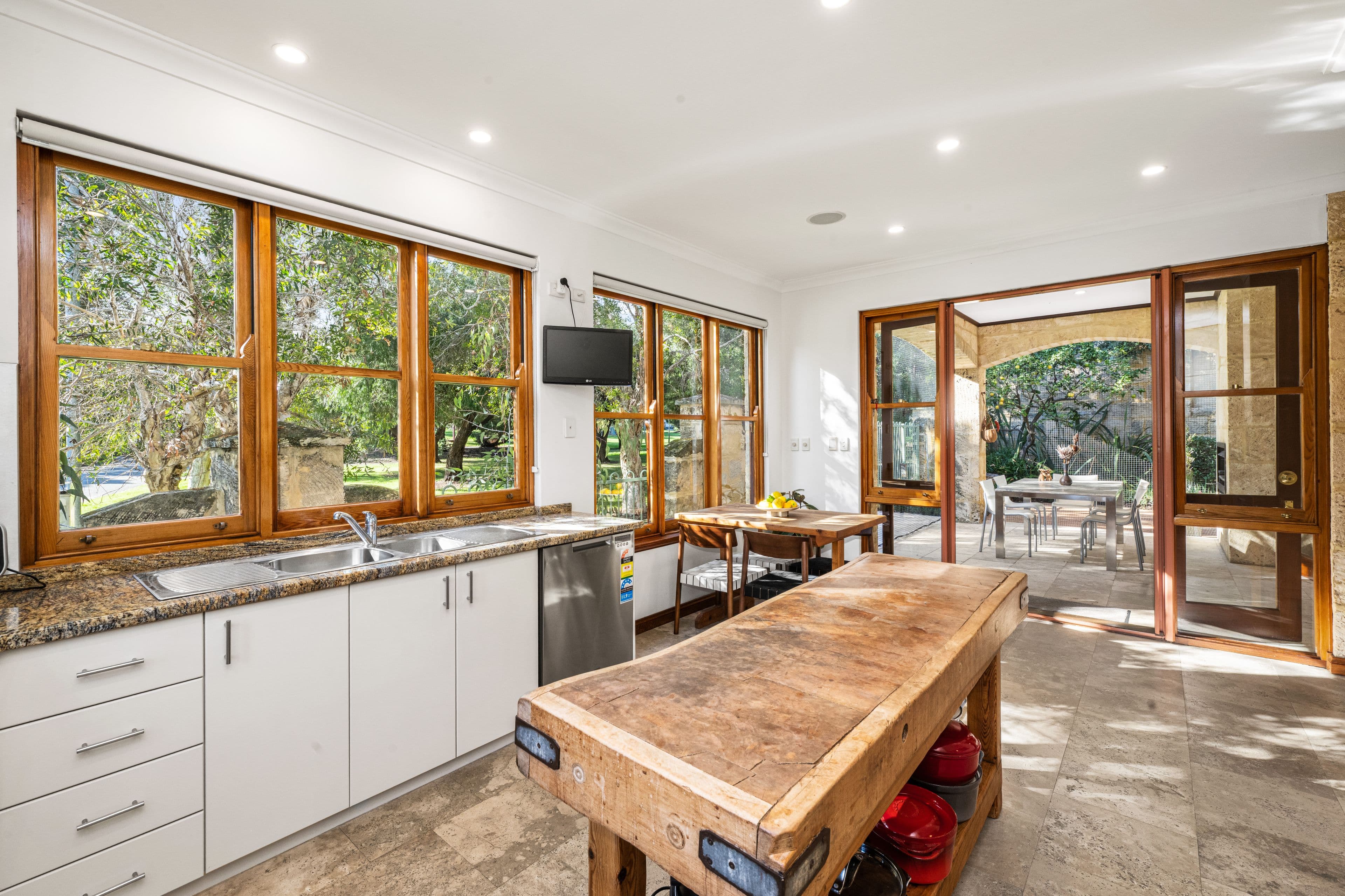 93 Thompson Road, North Fremantle WA 6159, North Fremantle - Thumbnail 6