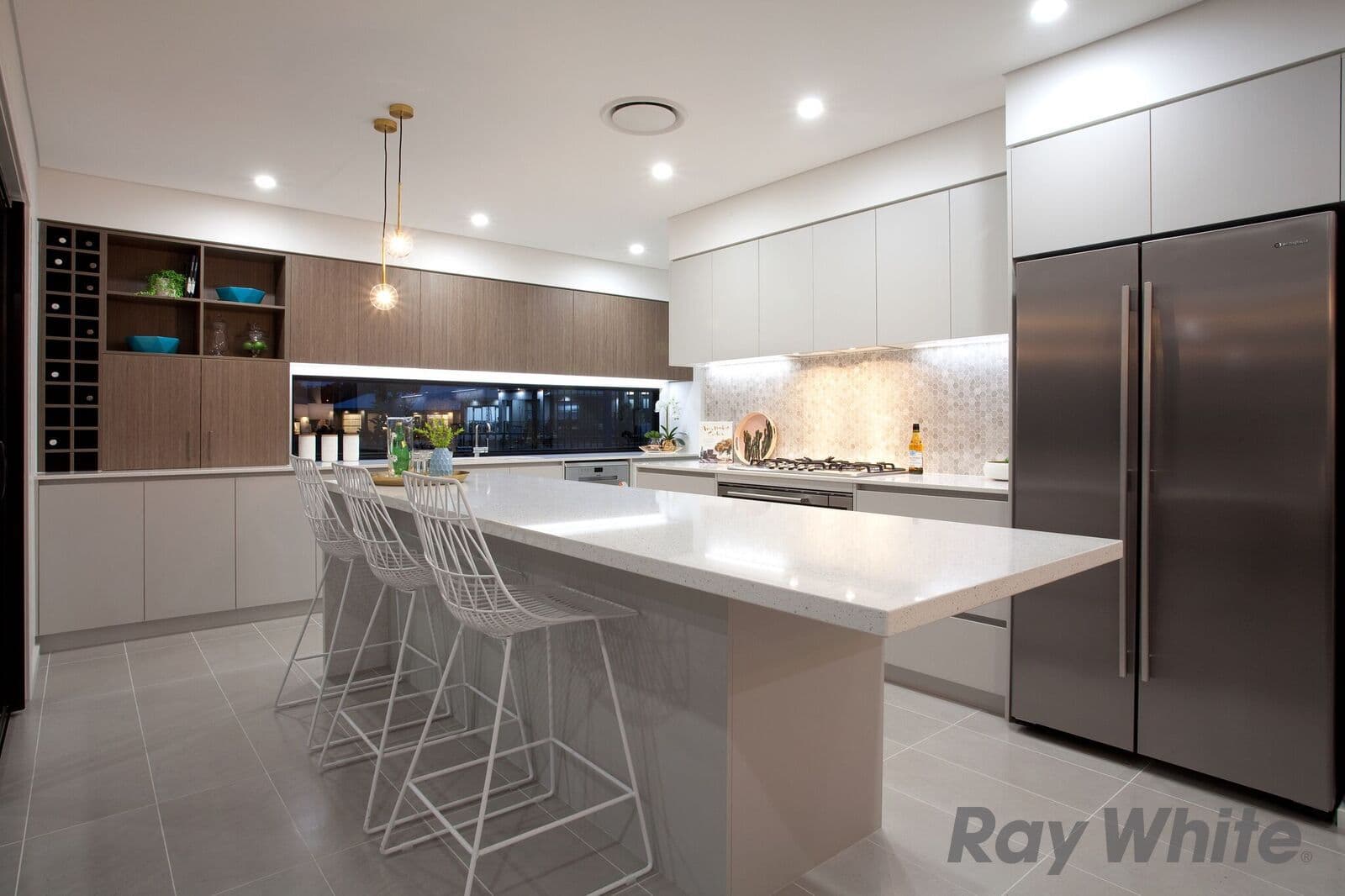 14 Kingham Circuit, Thornton - Thumbnail 4