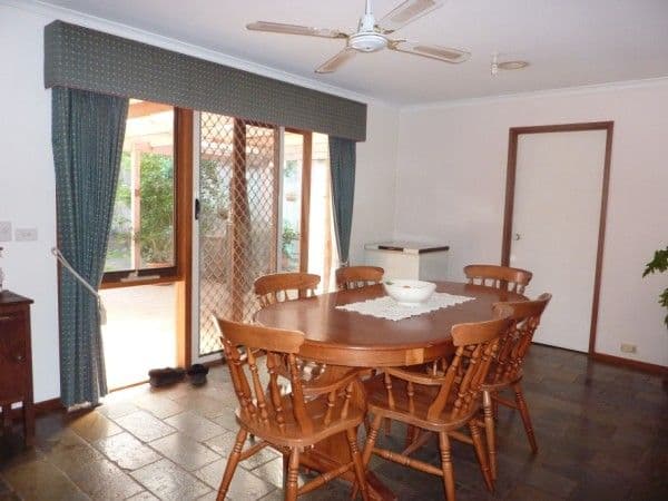 9 Strathearn Court, Carrum Downs VIC 3201, Carrum Downs - Thumbnail 3