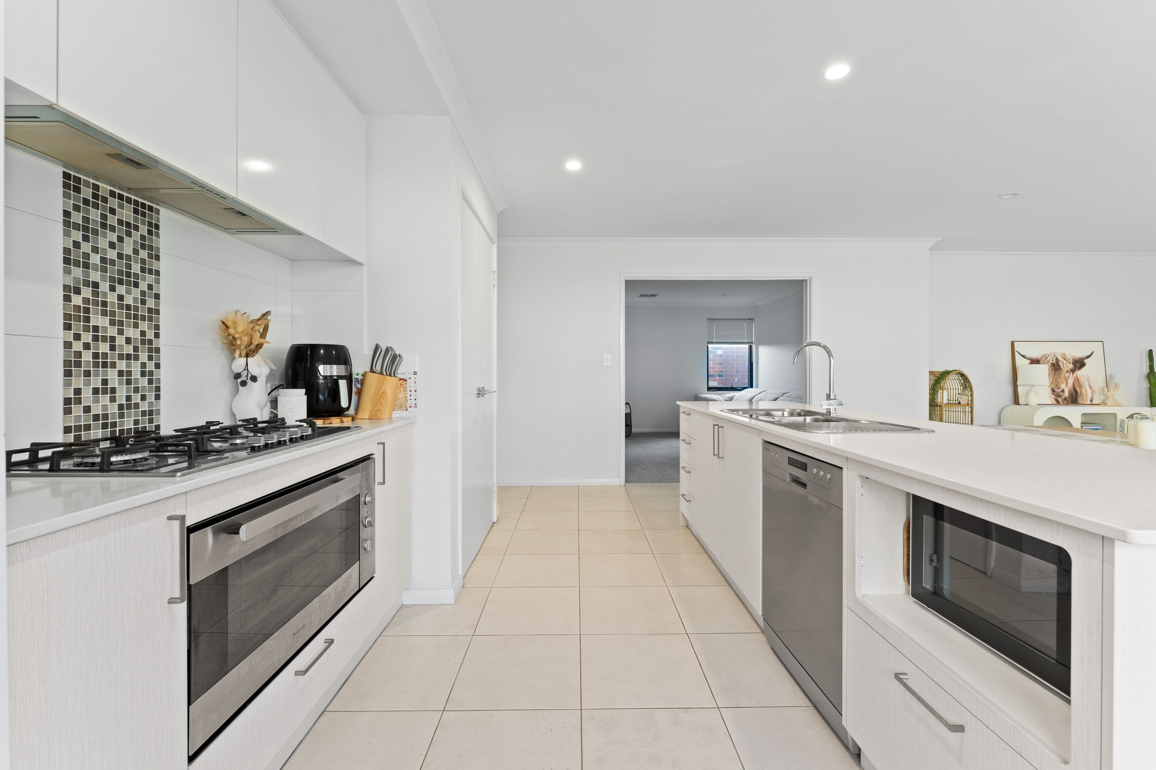22 Amalfi Chase, Baldivis WA 6171, Baldivis - Thumbnail 3