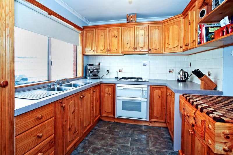 28 Schmitt Court, WHITTINGTON VIC 3219, Whittington - Thumbnail 6