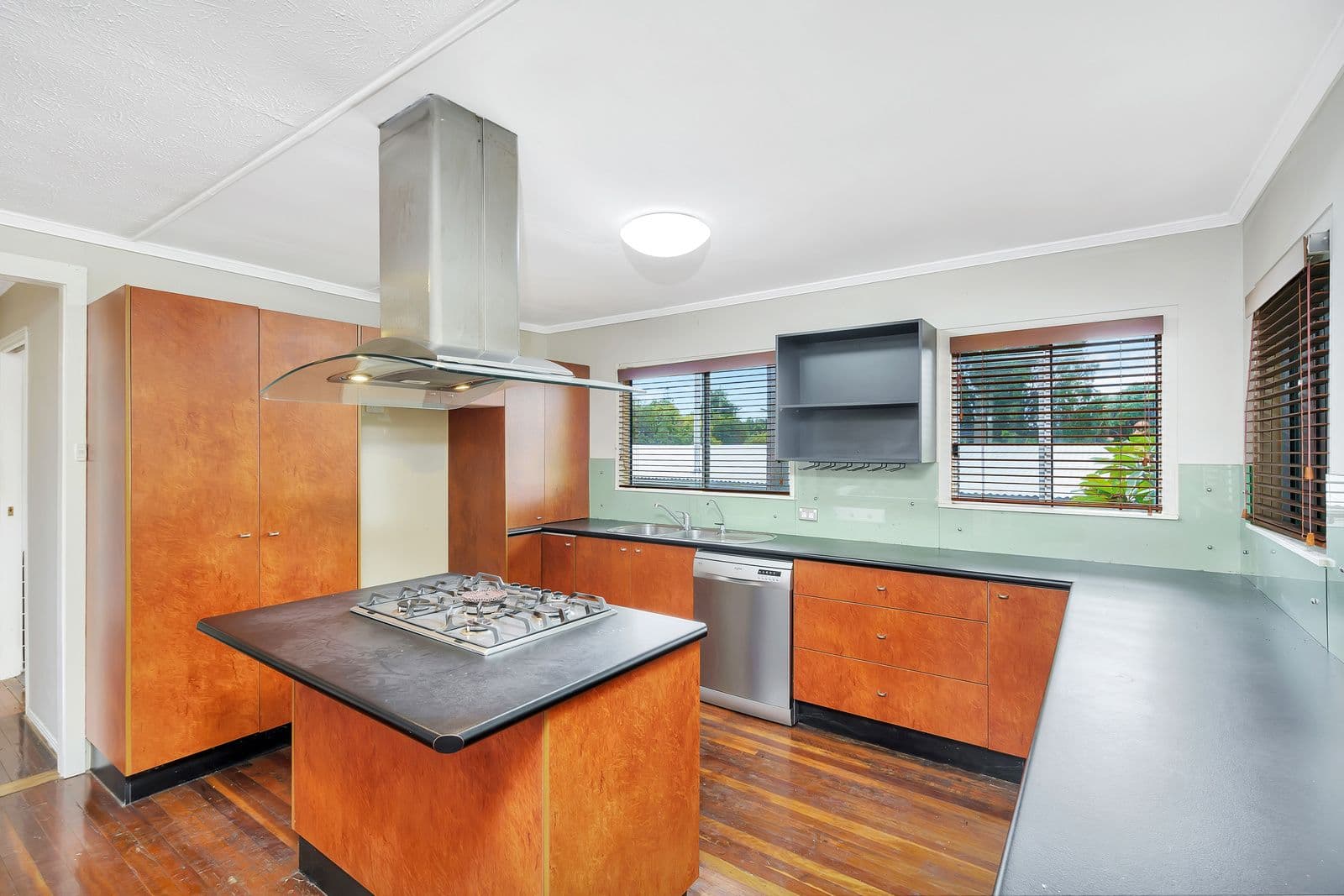 20 Second Avenue, Labrador QLD 4215, Labrador - Thumbnail 3