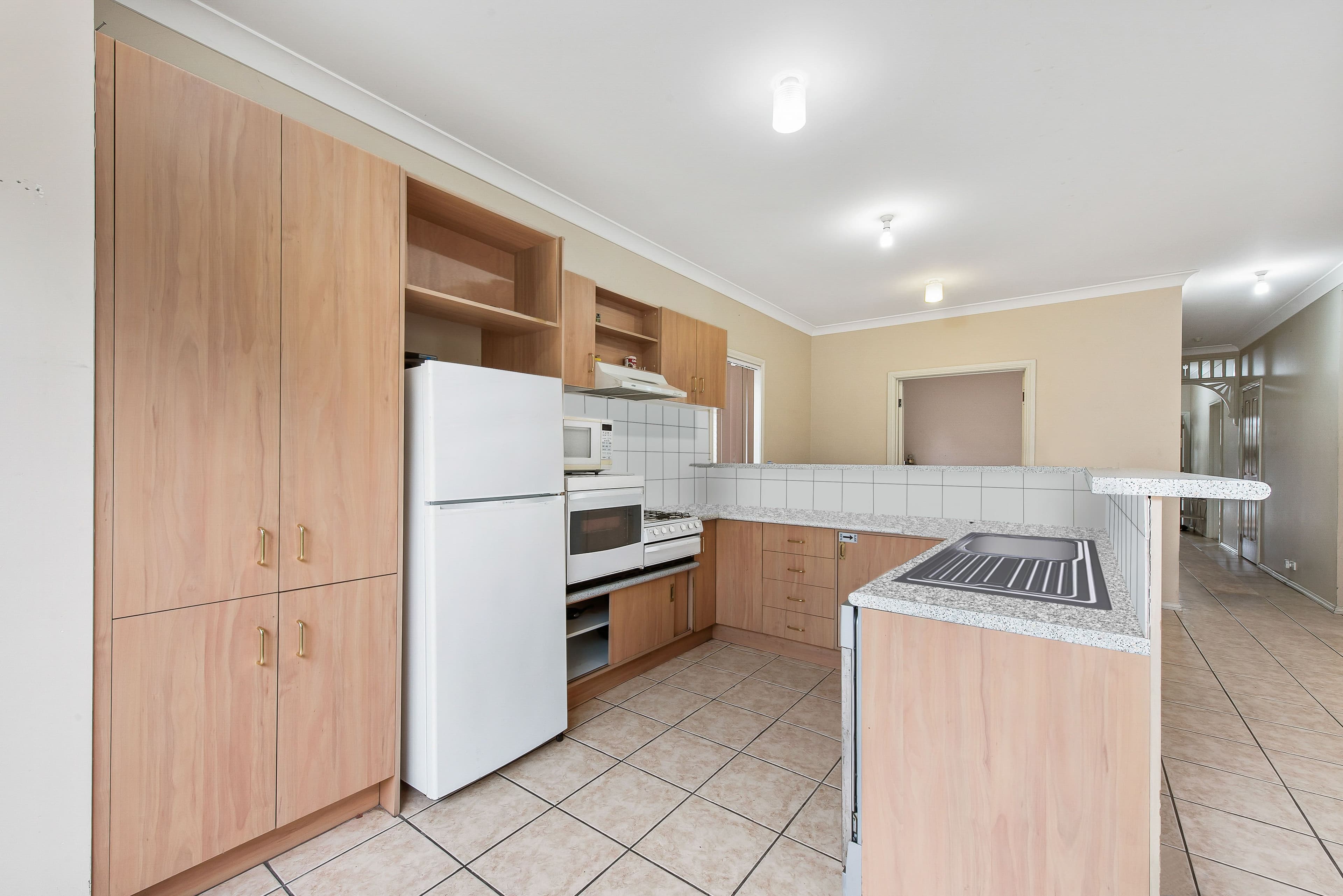 10 Archeron Court, Caroline Springs VIC 3023, Caroline Springs - Thumbnail 2