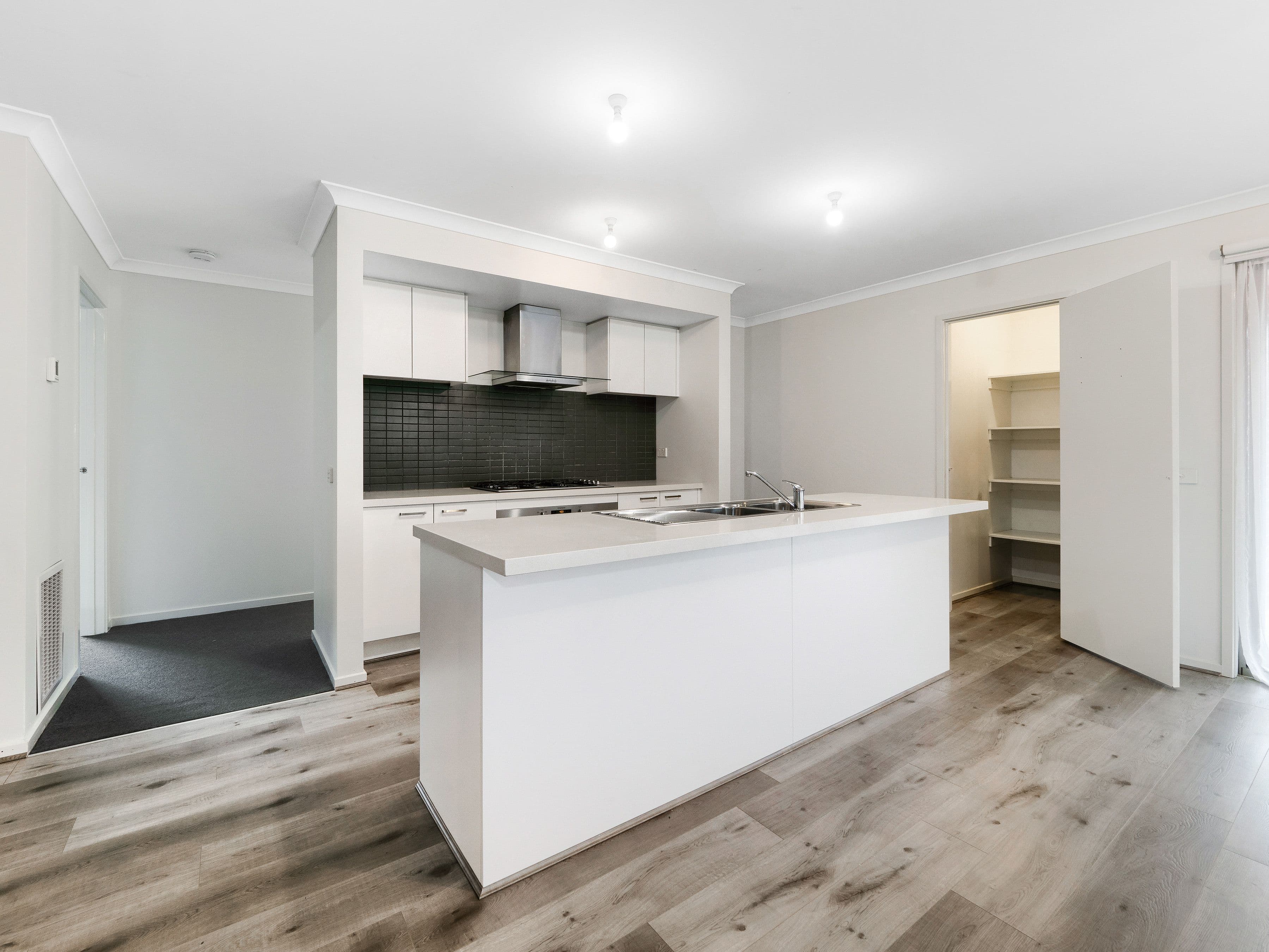 24 Swindale Way, Clyde North VIC 3978, Clyde North - Thumbnail 4