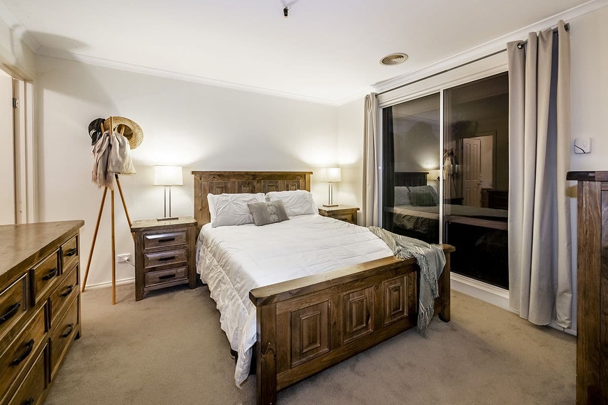 84 Scotsdale Drive, Cranbourne East VIC 3977, Cranbourne East - Thumbnail 2
