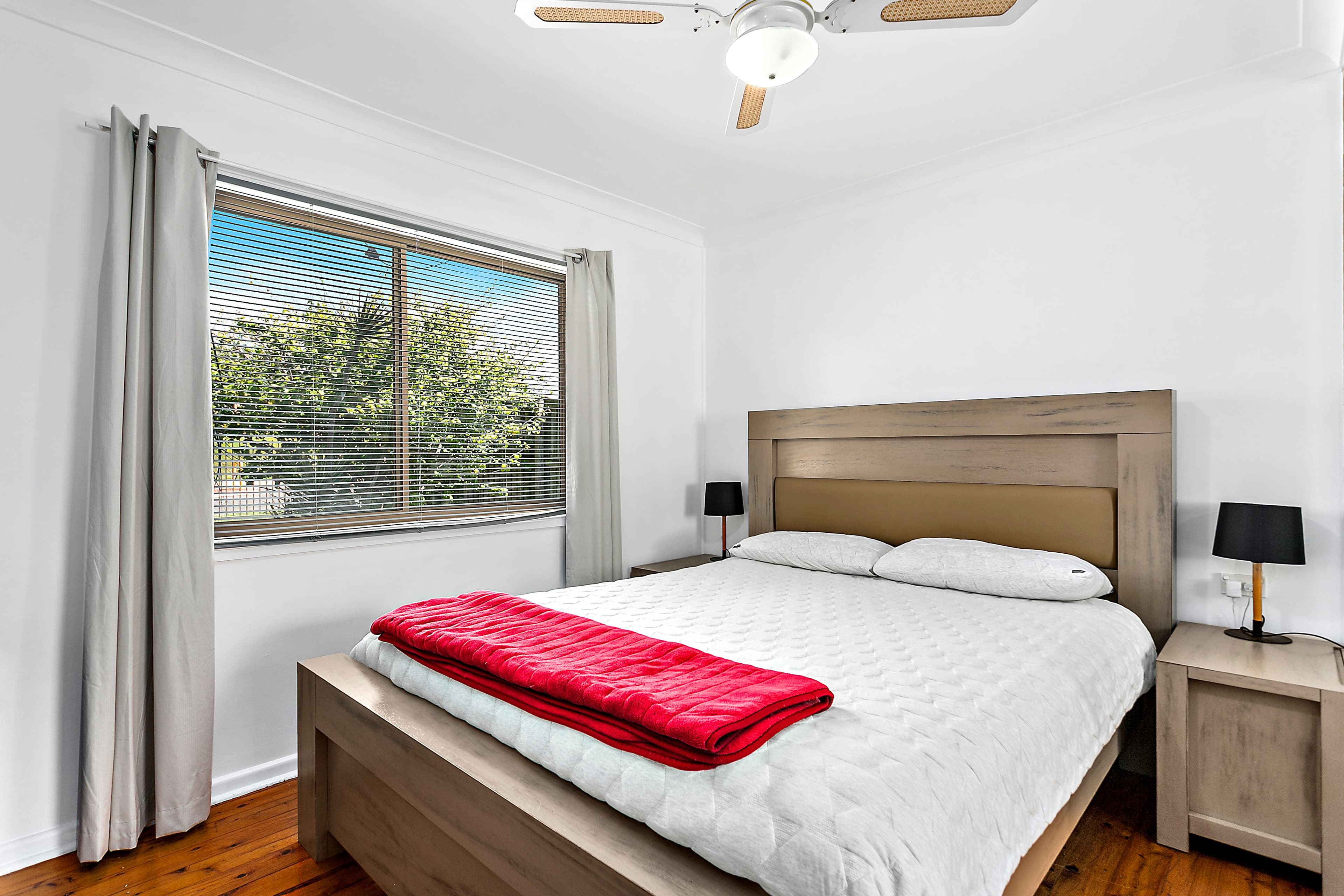 8 Jones Avenue, Mount Warrigal - Thumbnail 3