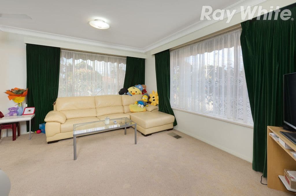 313 Grimshaw Street, Watsonia VIC 3087, Watsonia - Thumbnail 3
