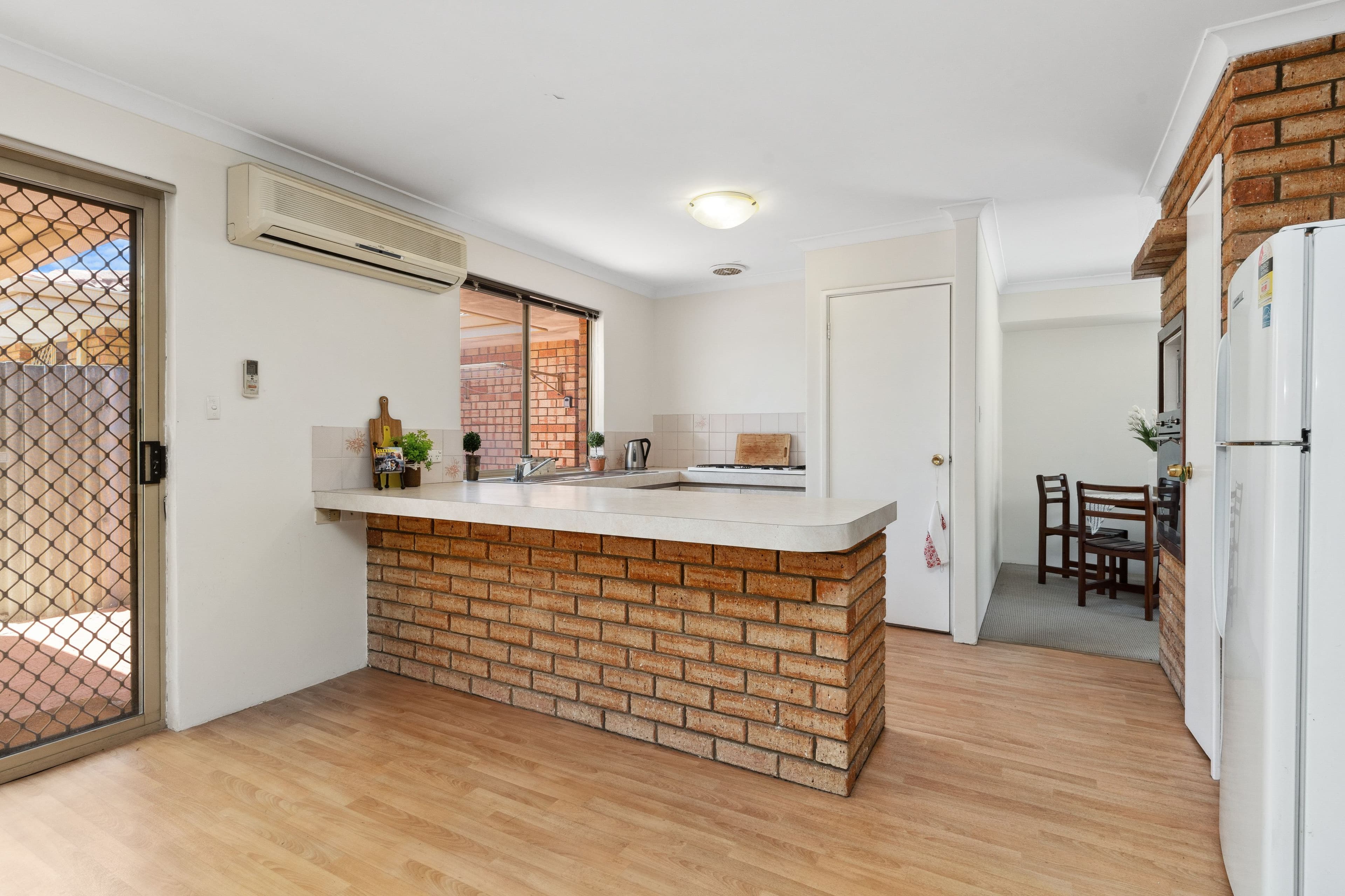 2 Walter Close, Bateman WA 6150, Bateman - Thumbnail 4