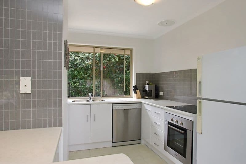 1 Largo Place, VARSITY LAKES QLD 4227, Varsity Lakes - Thumbnail 2