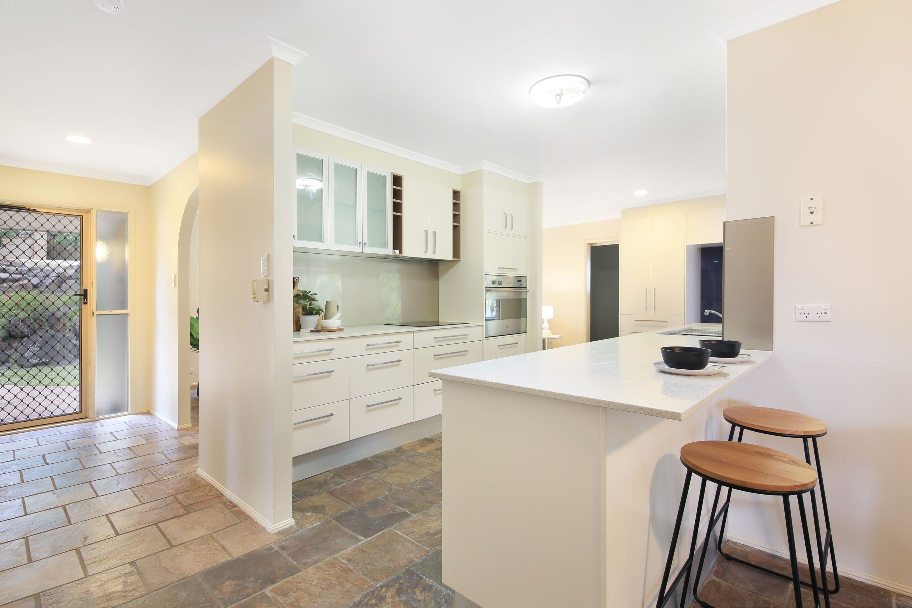 7 Sarath Street, Mudgeeraba QLD 4213, Mudgeeraba - Thumbnail 3