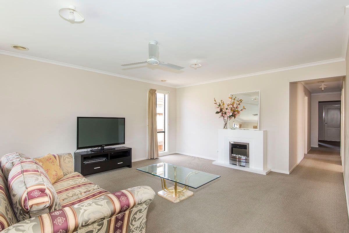 260 The Lakes Boulevard, SOUTH MORANG VIC 3752, South Morang - Thumbnail 4