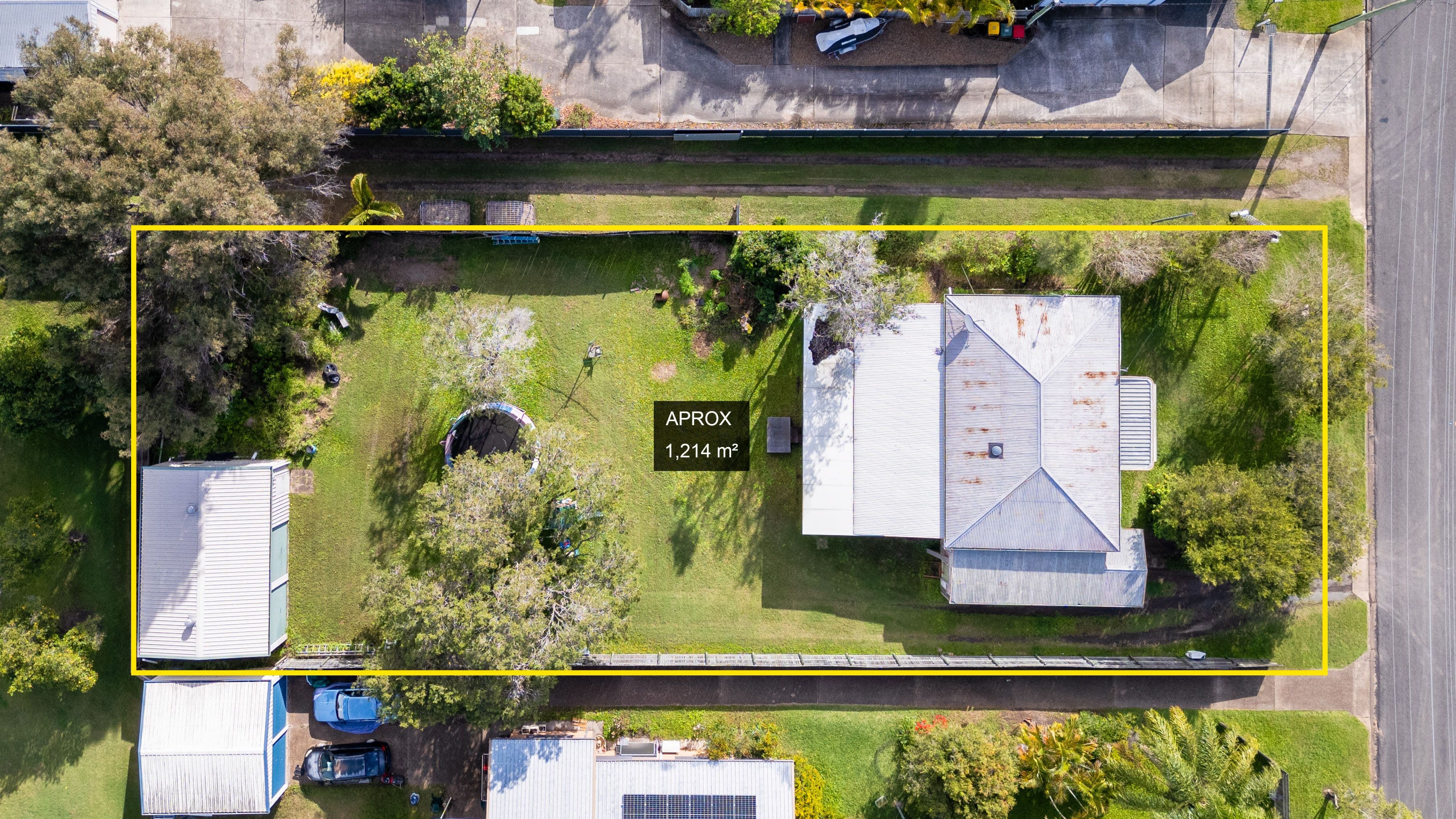 69 Urangan Street, Torquay QLD 4655, Torquay - Thumbnail 2