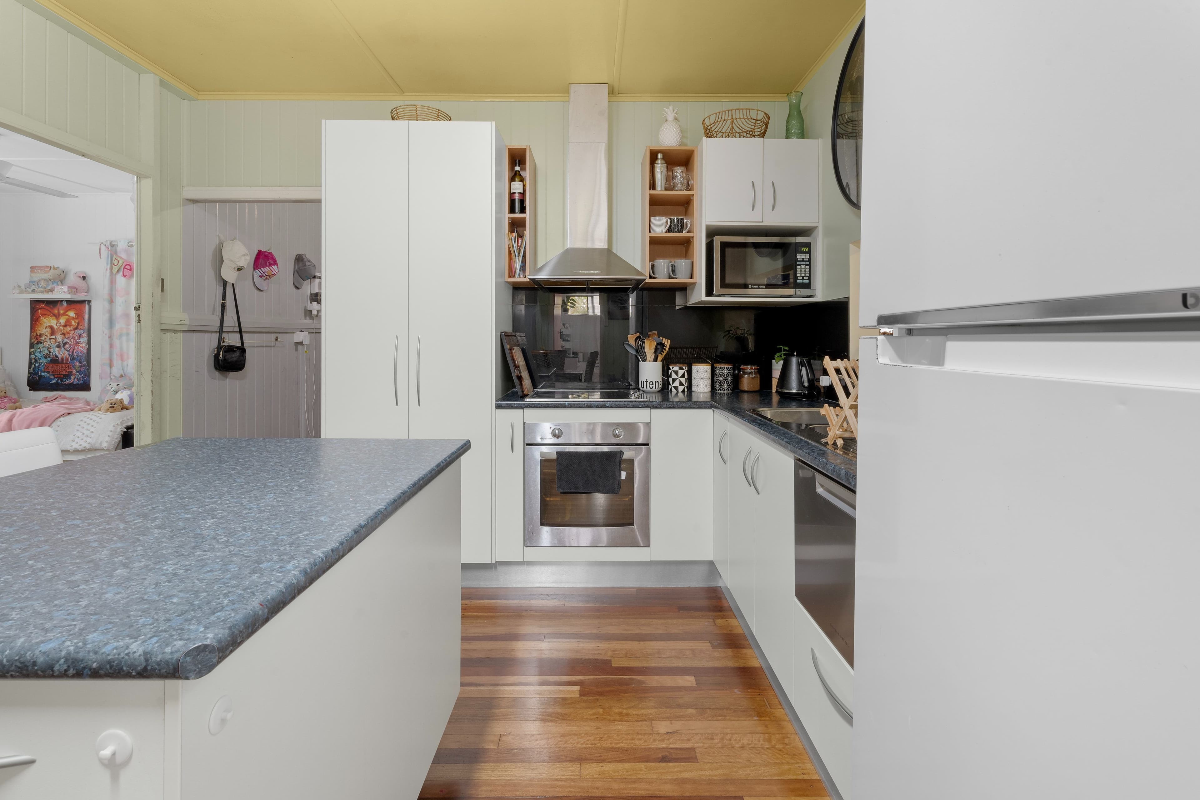 69 Urangan Street, Torquay QLD 4655, Torquay - Thumbnail 7